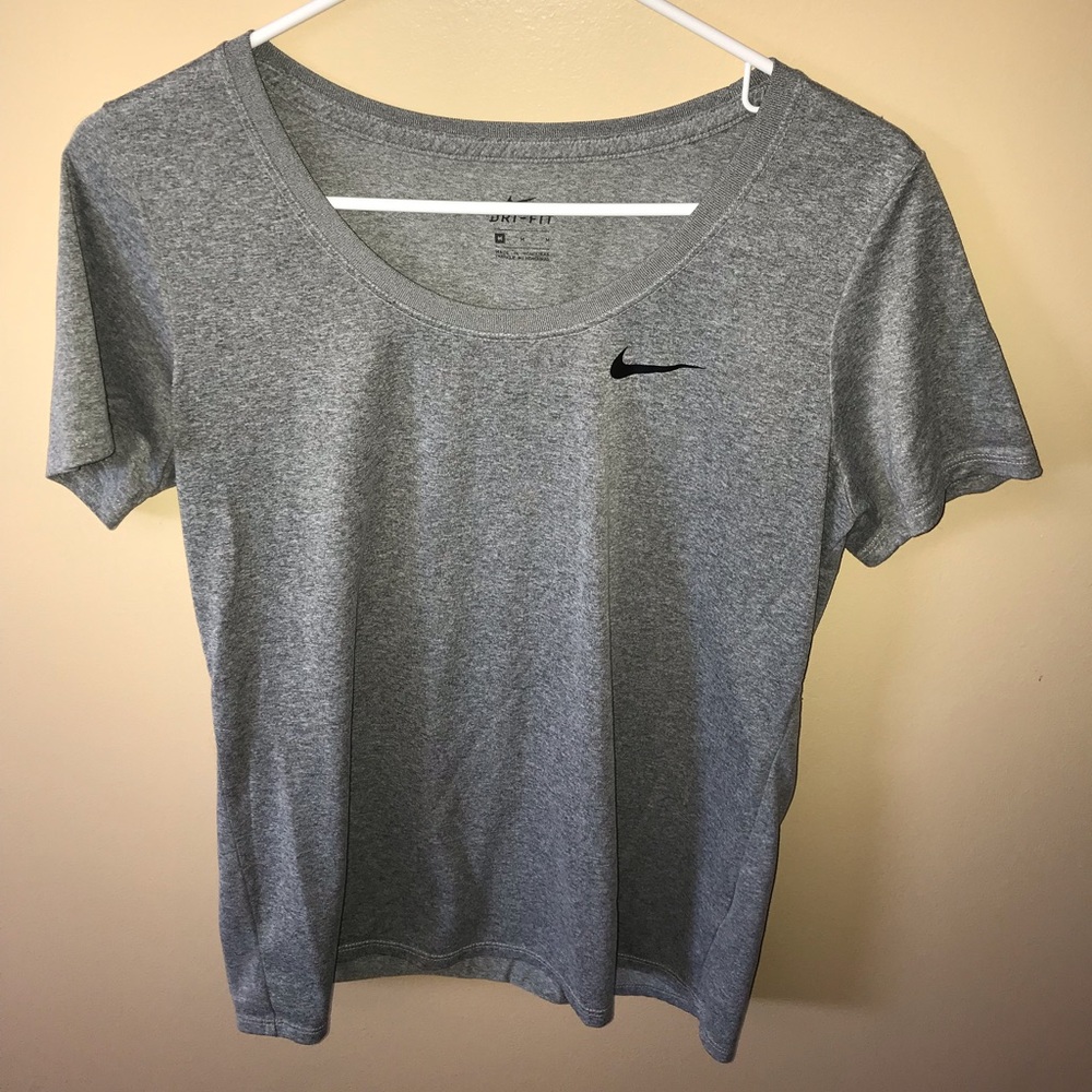 Grey Nike dri-fit scoop neck tshirt